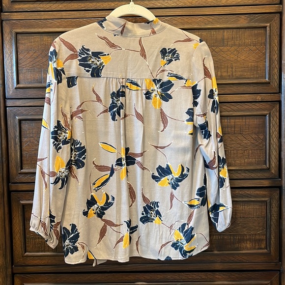 Top✨ - Picture 5 of 9